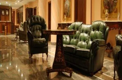 Classhotel Napoli Hotel 4*